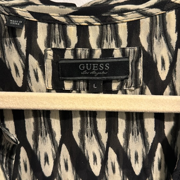 Guess Button Down Pattern Sheer Black & Cream Blouse Sz L - Picture 5 of 5